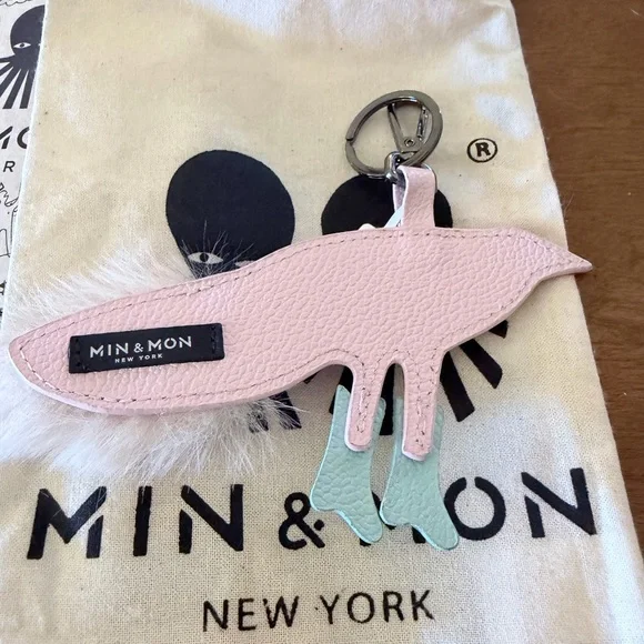 MIN&MON BIRD IN BOOTS CHARM - Picture 4 of 5